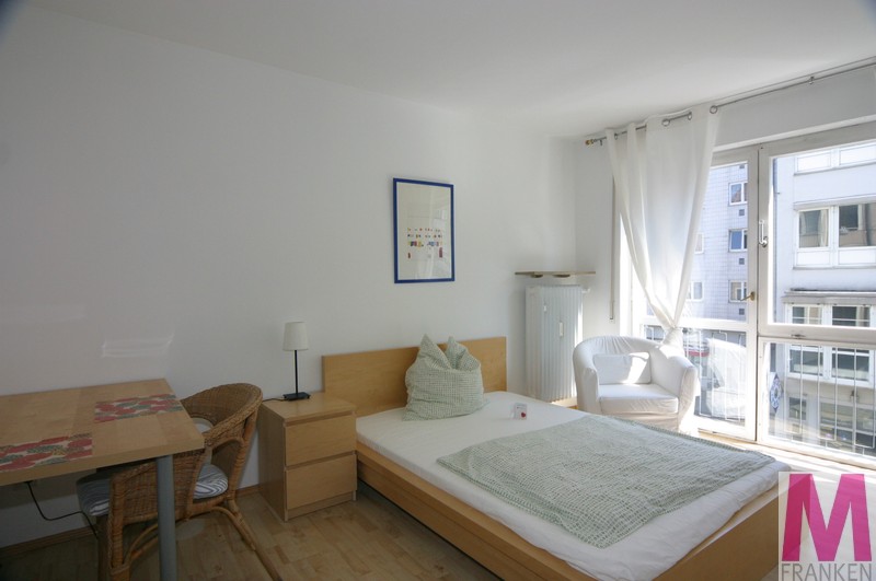 Helle möblierte 1-Zimmer-Wohnung im Zentrum - Photo 1