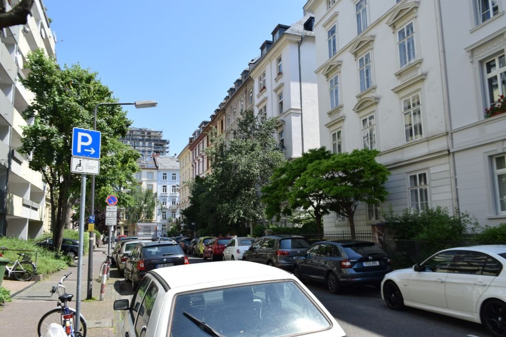 City-Residence: Moderne 3-Zimmer-Wohnung mit Balkon und 2 Schlafzimmern - Foto 2