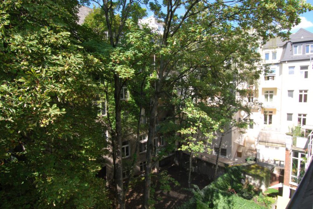 City-Residence: Bockenheim: Ruhige und schöne 3-Zimmer Altbauwohnung mit Balkon - Photo 1