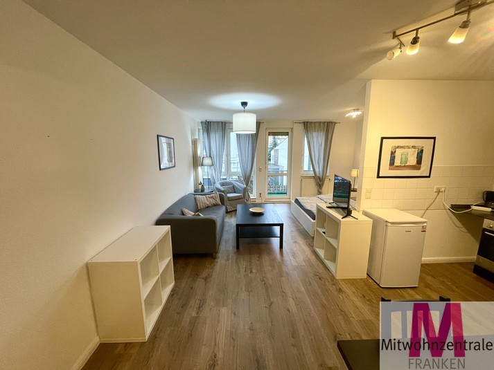 Helle und schön möblierte 1-Zimmer-Wohnung mit einem kleinen Balkon - Foto 3