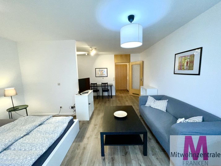Helle und schön möblierte 1-Zimmer-Wohnung mit einem kleinen Balkon - Foto 2