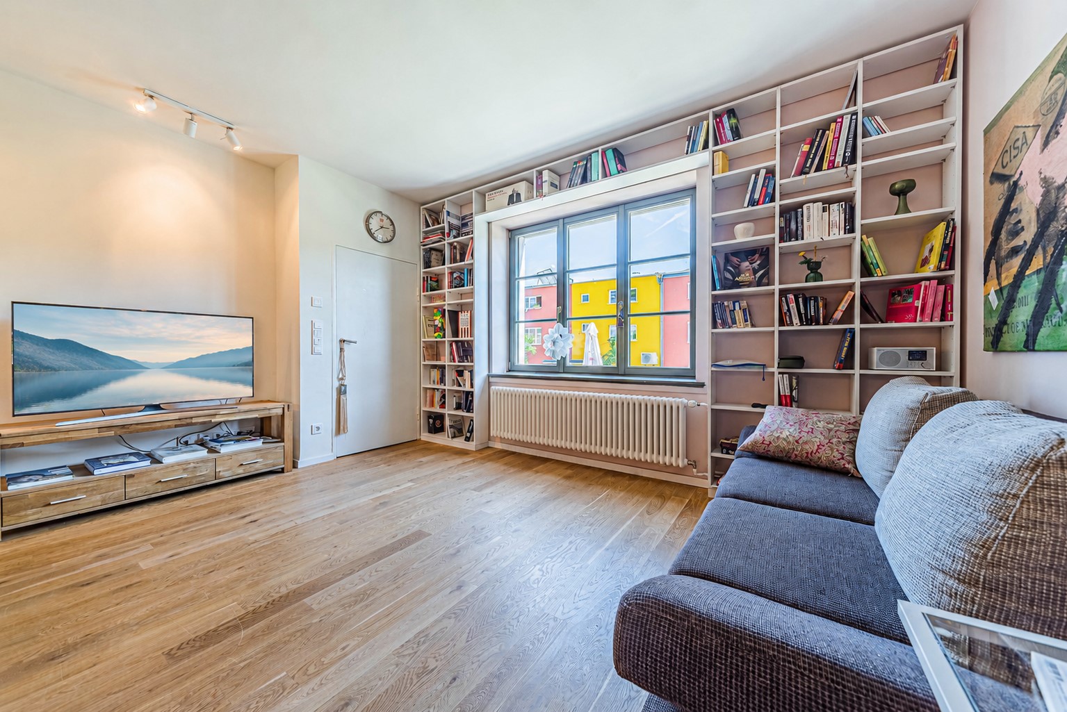 City-Residence: Saniertes Reihenhaus mit drei Schlafzimmern - Photo 1