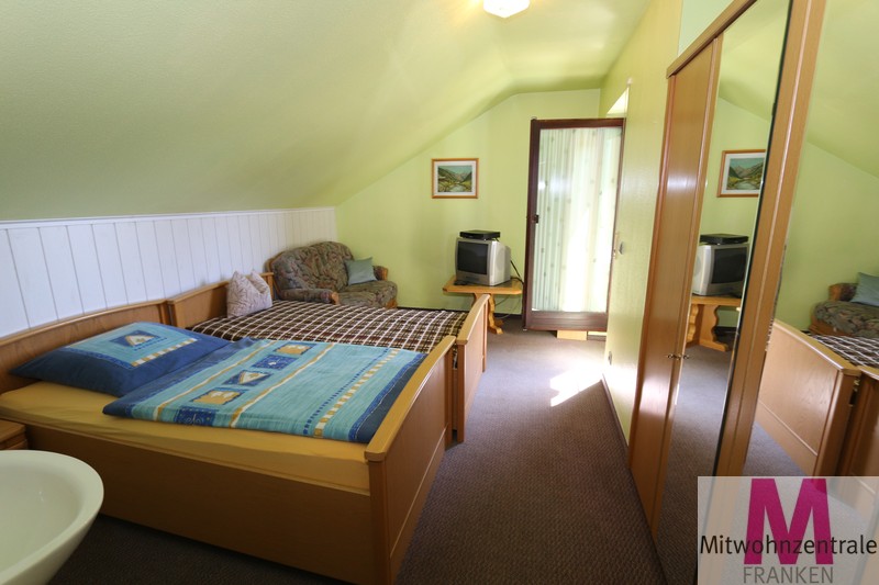 Schönes Zimmer mit Balkon - Photo 2