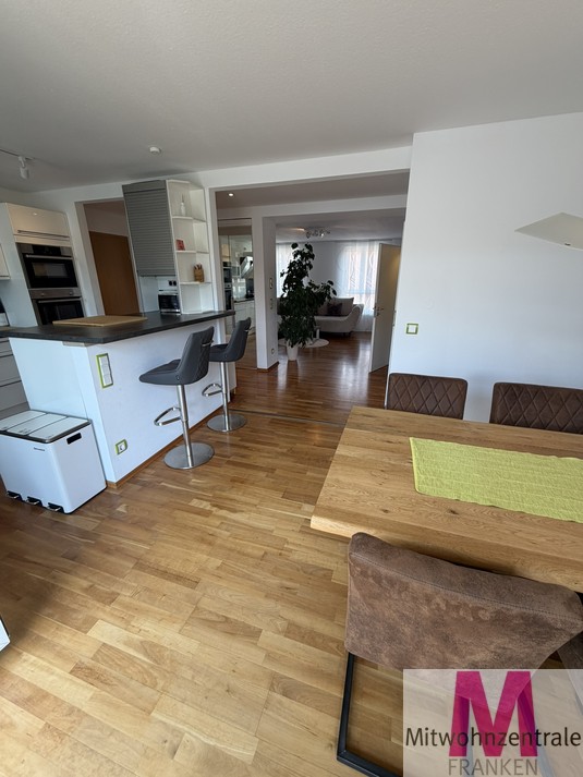 Klimatisierte Maisonett-Wohnung über den Dächern von Nürnberg - Photo 2