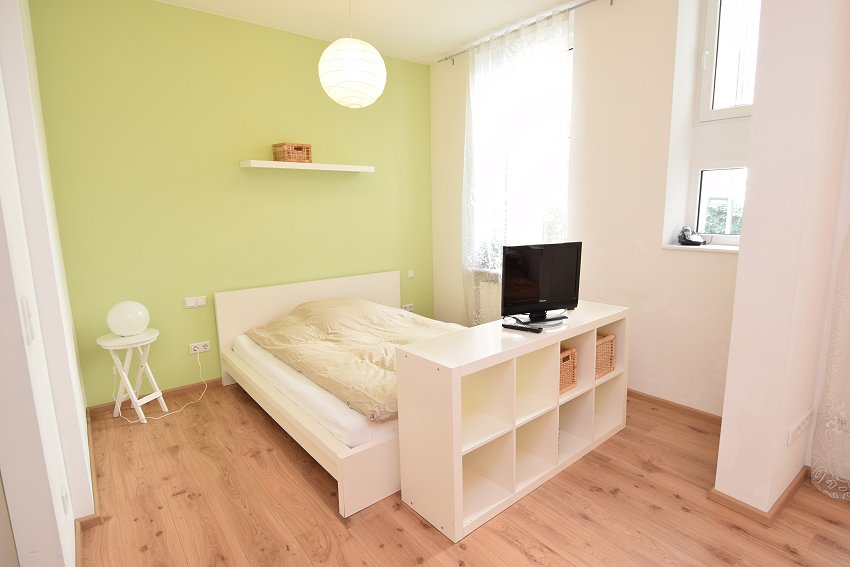 City-Residence: Singleapartment in schickem Altbau mit Balkon - Photo 2