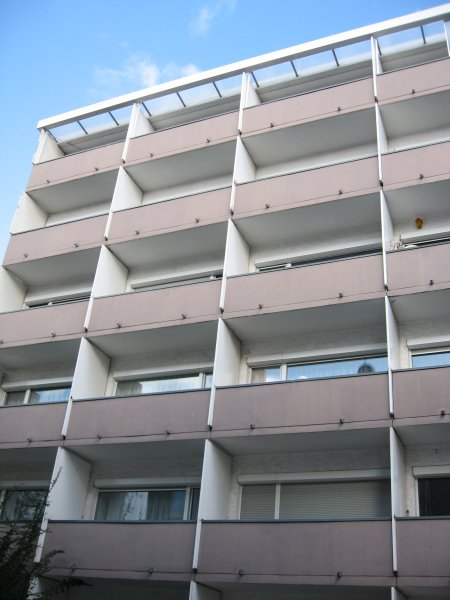 City-Residence: Möbliertes 1-Zi.-Apartment mit Balkon in zentraler Lage von Offenbach - Photo 2