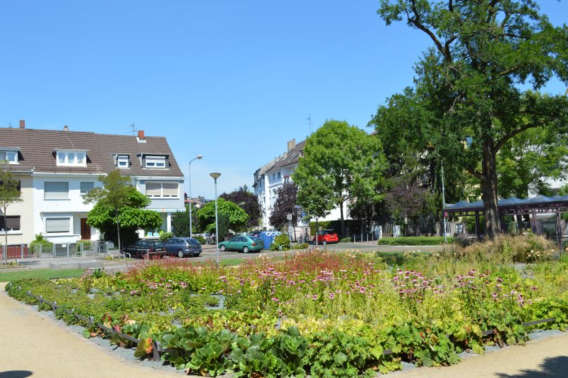 City-Residence: Geschmackvolle moderne Wohnung mit Balkon und Garage - Photo 2