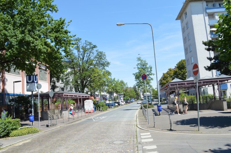 City-Residence: Geschmackvolle moderne Wohnung mit Balkon und Garage - Photo 1