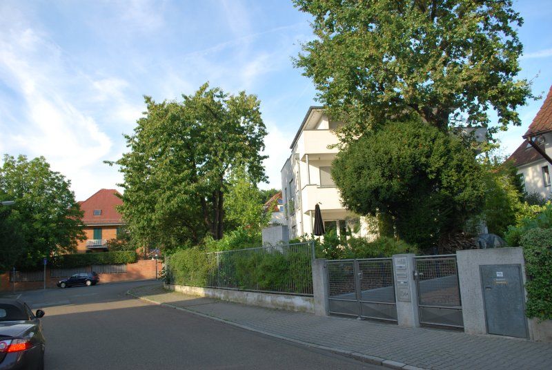 City-Residence: Schön möblierte Wohnung mit Terrasse nahe Niddawiesen - Photo 4