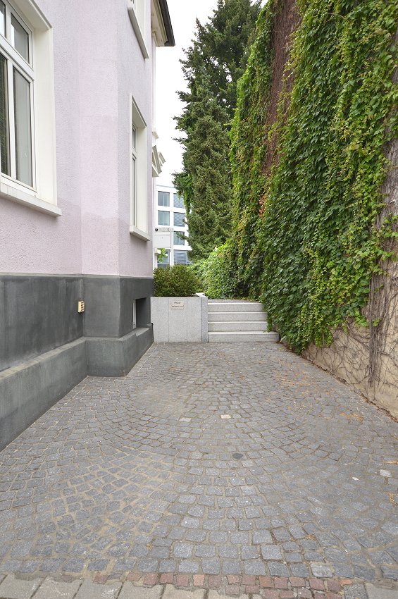 City-Residence: Hochwertige, moderne 5-Zimmer-Wohnung 3 Schlafzimmern und 2 Bädern - Photo 2