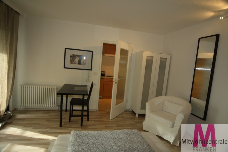 Gepflegte Wohnung in zentraler Lage - Foto 1