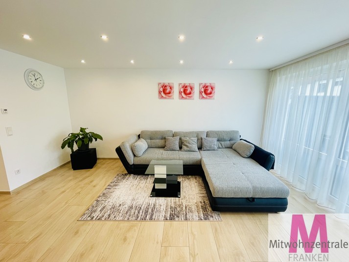Exklusives, hochwertig möbliertes Reihenmittelhaus in bester Lage Nürnbergs mit großem Garten, Balkon und Terrasse - Photo 1
