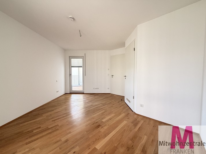 Moderne 3,5-Zimmer-Wohnung mit hochwertiger Ausstattung, Balkon und TG-Stellplatz mit Wallbox in Bestlage von Nürnberg - Photo 3