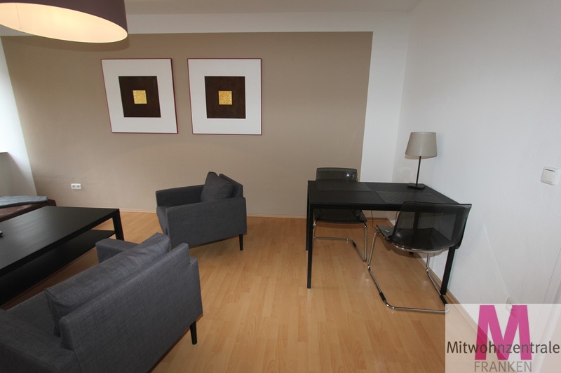Großzügige Wohnung in zentrale Lage - Photo 2