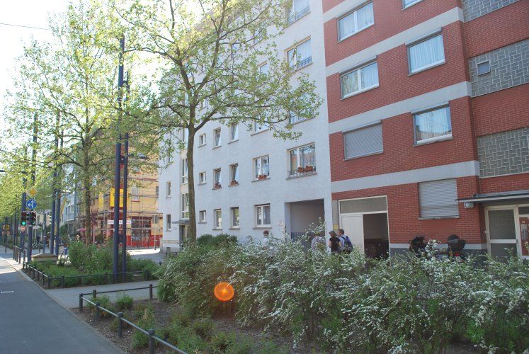 City-Residence: Gepflegt möblierte 2-Zimmer-Wohnung mit Balkon - Photo 4