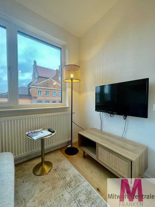 Hochwertig Möbliertes Design Appartment mit EBK,Solarheizung - nähe Herzo Shuttle - Foto 1