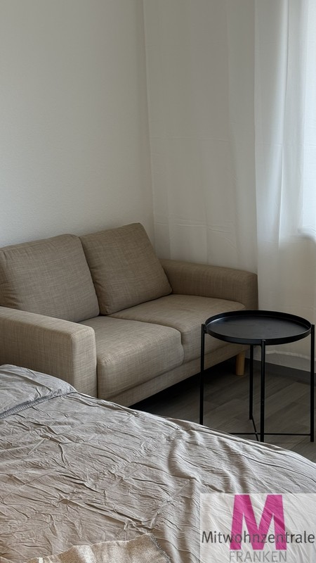Frisch renoviertes und möbliertes WG Zimmer - Photo 1