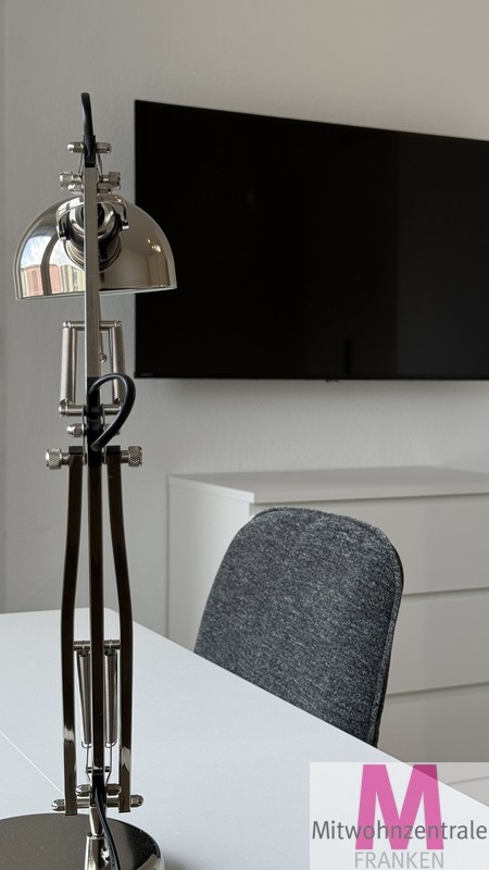 Frisch renoviertes und möbliertes WG Zimmer - Photo 2