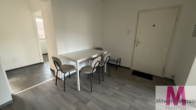 Frisch renoviertes und möbliertes WG Zimmer - Photo 3