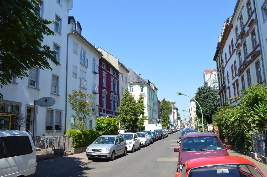 City-Residence: Schönes Apartment mit Balkon am Luisenplatz - Photo 2