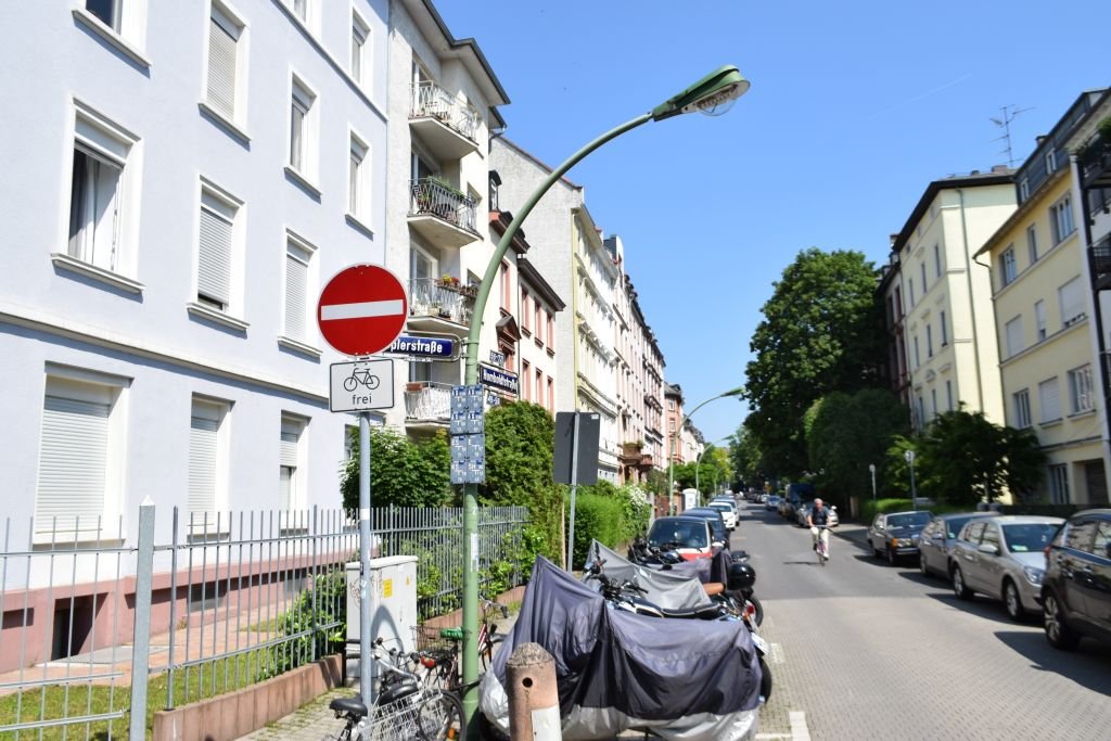 City-Residence: Gut ausgestattetes Apartment in schöner Lage nahe Holzhausenpark - Foto 1