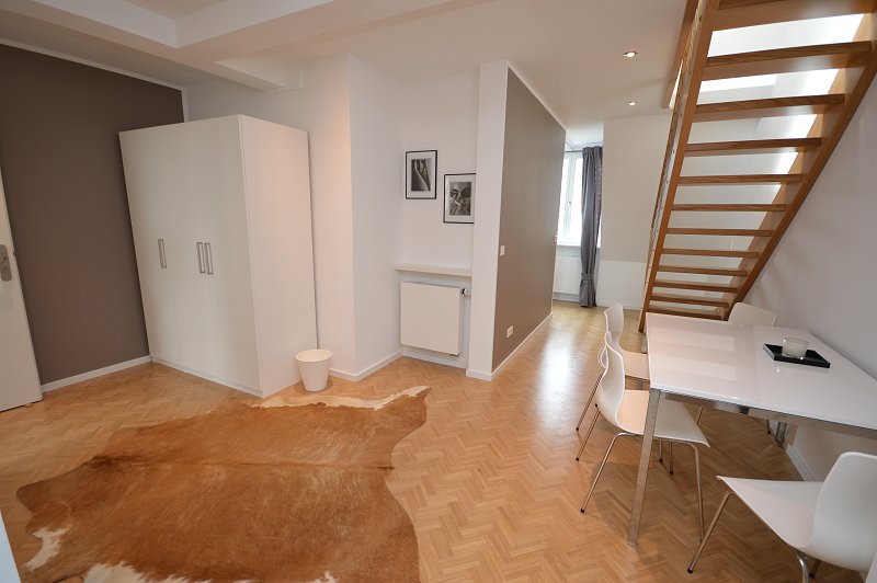 City-Residence: Tolle DG-Maisonette mit Süd-Balkon und Skylineblick - Foto 5