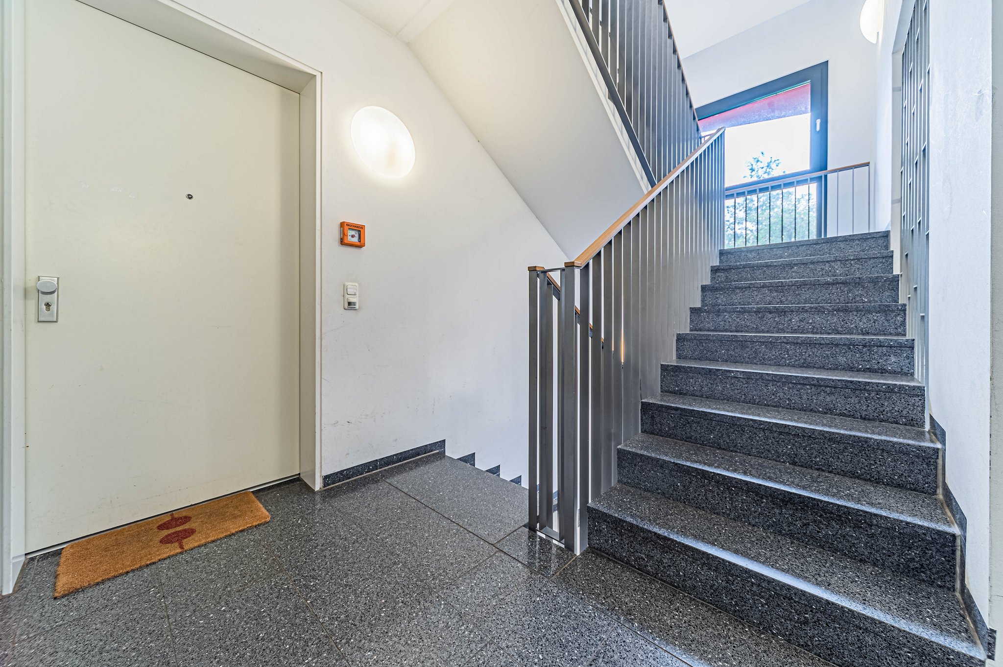 City-Residence: Gepflegt möblierte 2-Zi.-Wohnung - Photo 2