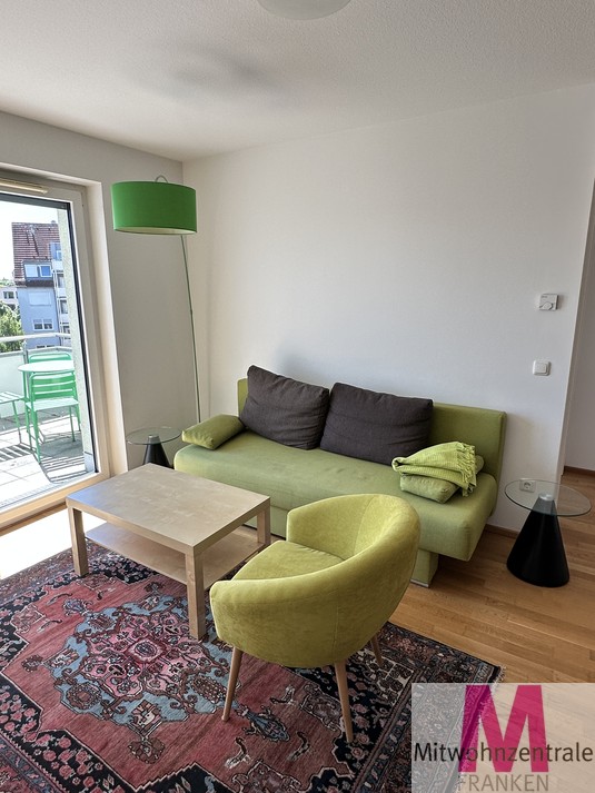 Neue modern möblierte Wohnung mit Balkon, Stellplatz und Stadtblick - Photo 3