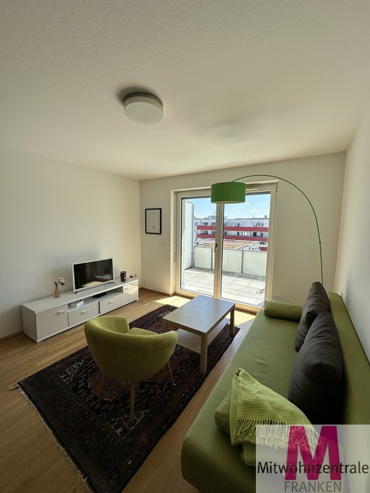 Neue modern möblierte Wohnung mit Balkon, Stellplatz und Stadtblick - Photo 2