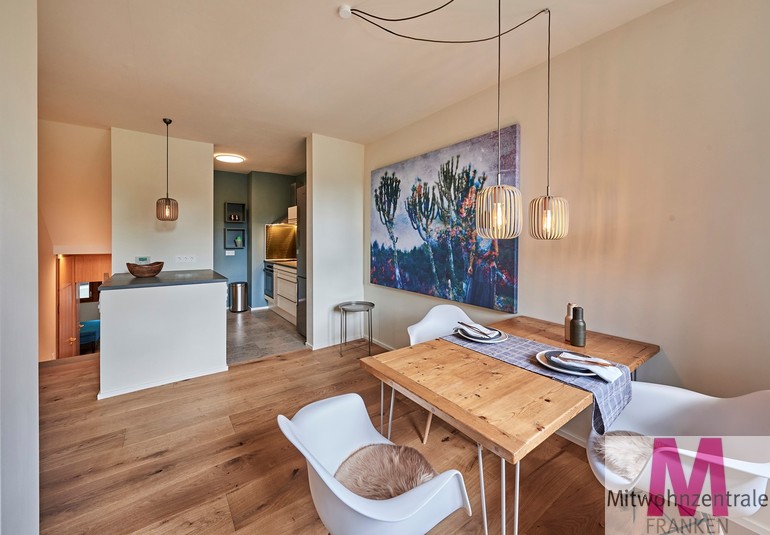 Exklusive 2-Zimmer-Wohnung auf 2 Ebenen mit Balkon in einem Zweifamilien-Stadthaus im Herzen von Fürth - Foto 5
